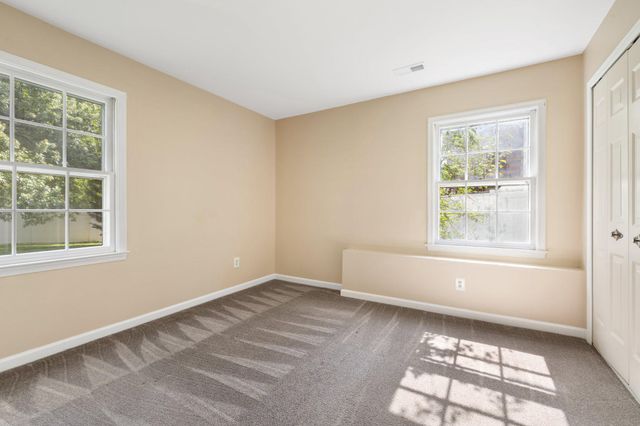 14516 OAK CLUSTER DR, Centreville, VA 20120