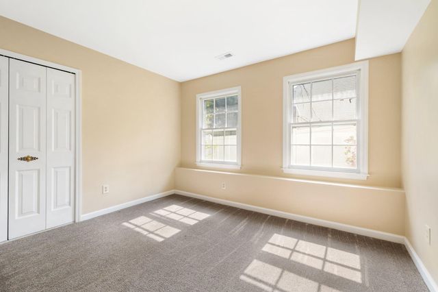 14516 OAK CLUSTER DR, Centreville, VA 20120
