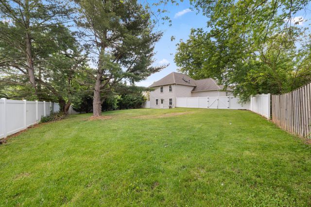 14516 OAK CLUSTER DR, Centreville, VA 20120