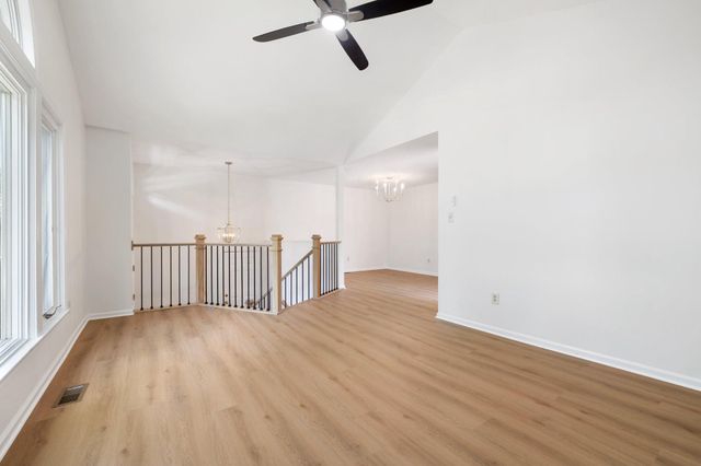 14516 OAK CLUSTER DR, Centreville, VA 20120