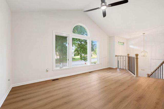 14516 OAK CLUSTER DR, Centreville, VA 20120