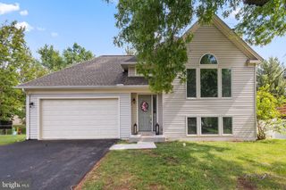 14516 OAK CLUSTER DR, Centreville, VA 20120