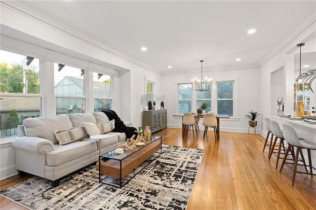 141 W 61st Terrace, Kansas City, MO 64113