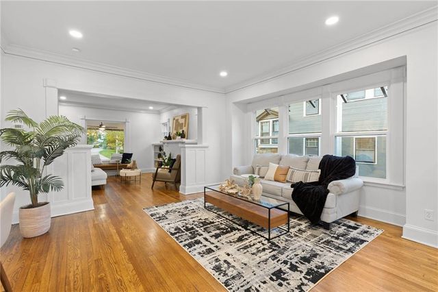 141 W 61st Terrace, Kansas City, MO 64113