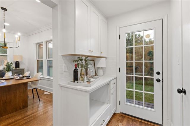 141 W 61st Terrace, Kansas City, MO 64113