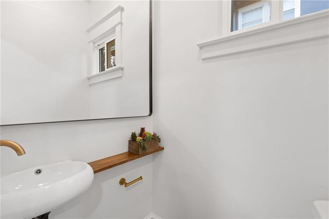 141 W 61st Terrace, Kansas City, MO 64113