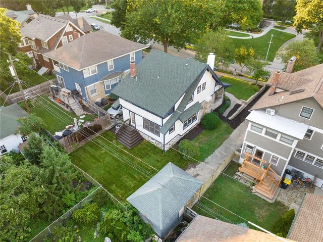 141 W 61st Terrace, Kansas City, MO 64113