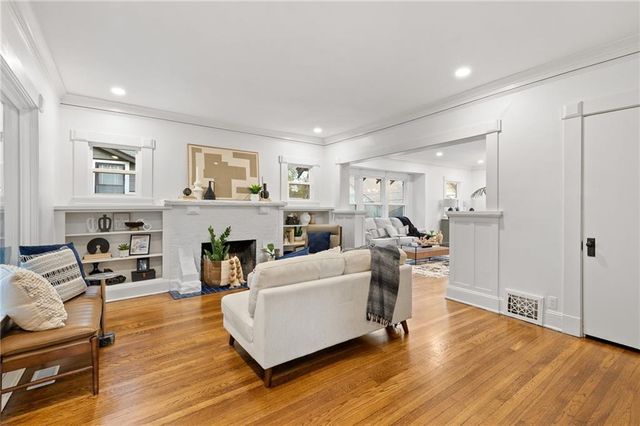 141 W 61st Terrace, Kansas City, MO 64113