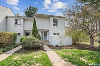 562 Oak Avenue 562, Cheshire, CT 06410