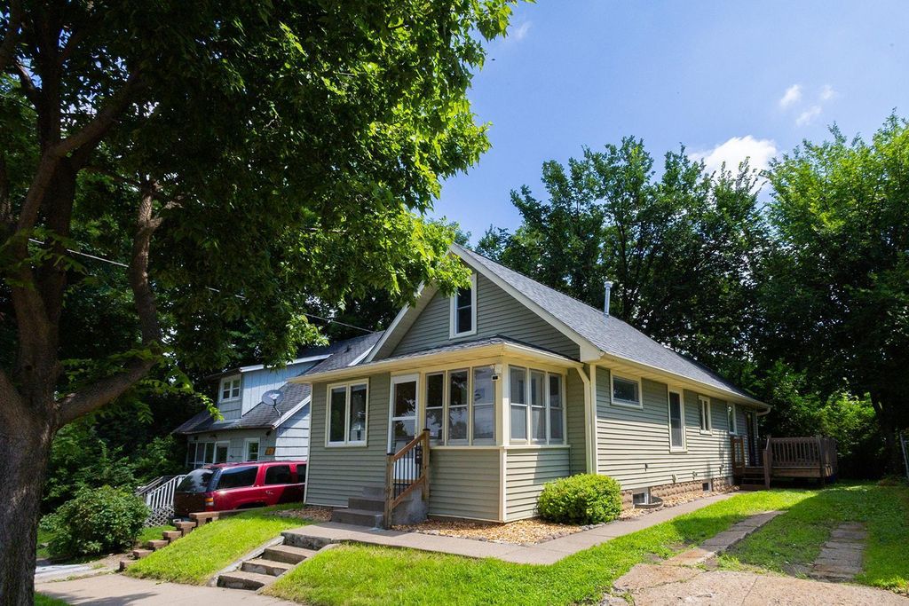 1124 Abell Street, Saint Paul, MN 55117
