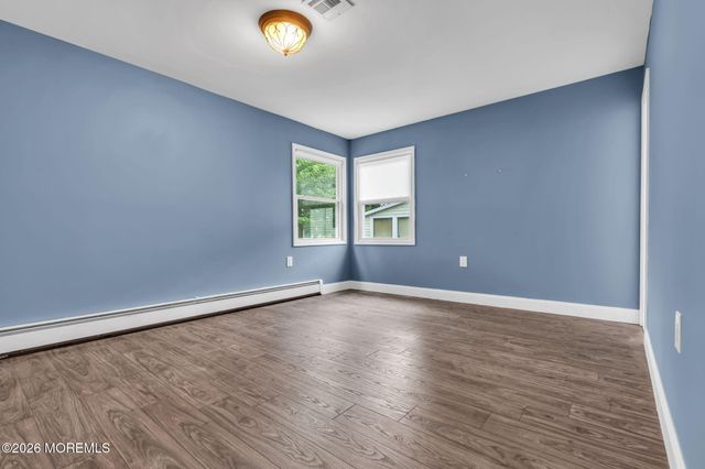 2 Ashcroft Lane, Toms River, NJ 08757