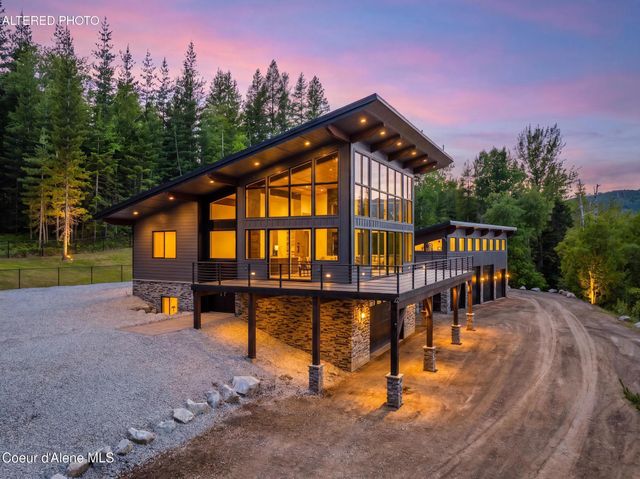 2282 N North Center Valley RD, Sandpoint, ID 83864