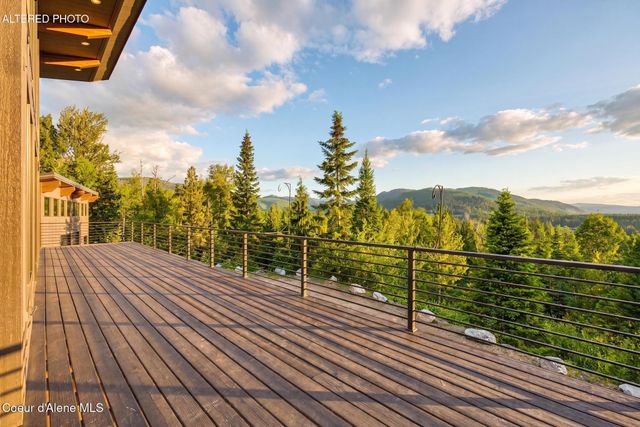2282 N North Center Valley RD, Sandpoint, ID 83864