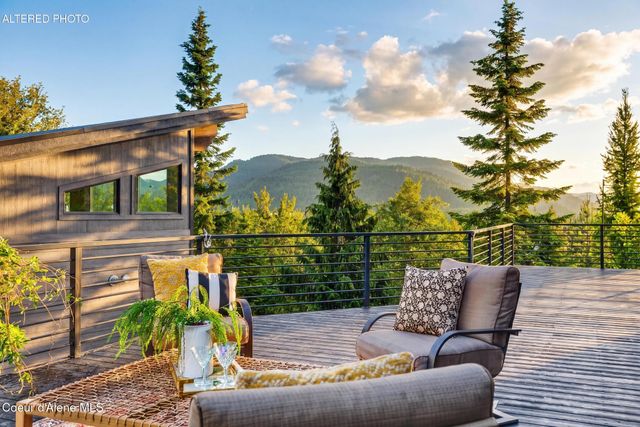 2282 N North Center Valley RD, Sandpoint, ID 83864
