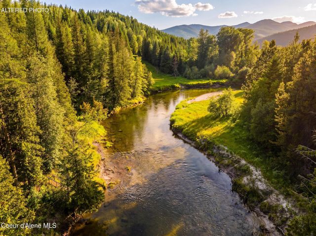 2282 N North Center Valley RD, Sandpoint, ID 83864