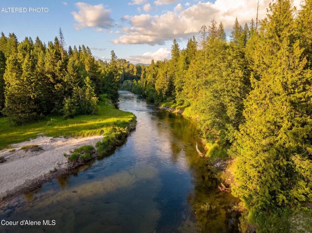 2282 N North Center Valley RD, Sandpoint, ID 83864