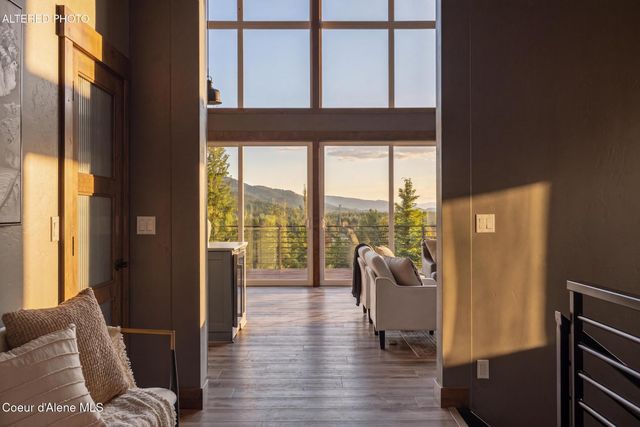 2282 N North Center Valley RD, Sandpoint, ID 83864