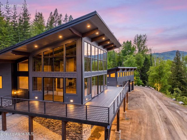 2282 N North Center Valley RD, Sandpoint, ID 83864