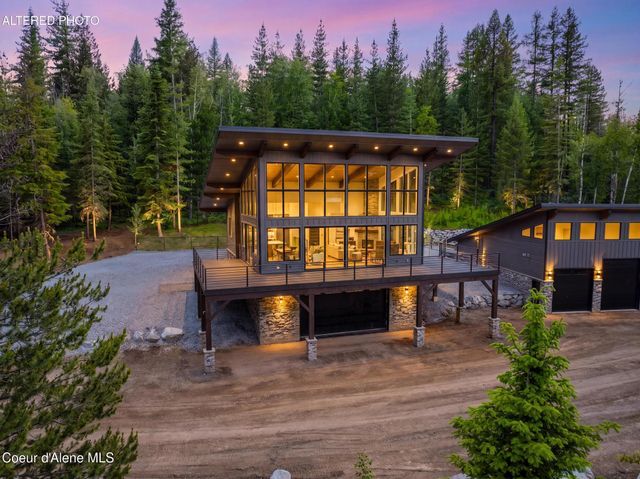 2282 N North Center Valley RD, Sandpoint, ID 83864