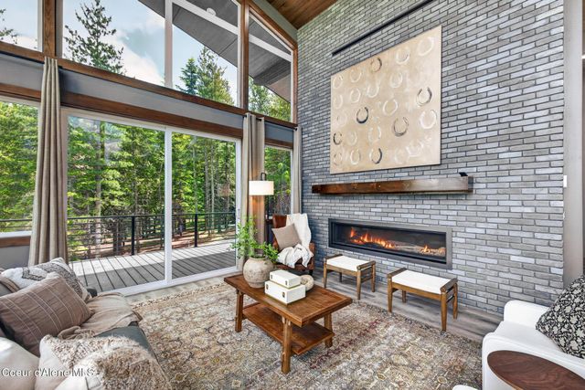 2282 N North Center Valley RD, Sandpoint, ID 83864