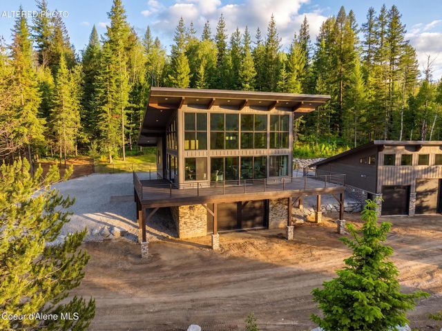 2282 N North Center Valley RD, Sandpoint, ID 83864
