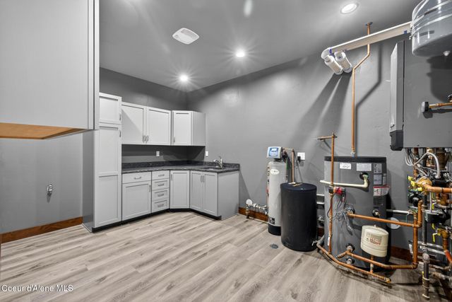 2282 N North Center Valley RD, Sandpoint, ID 83864