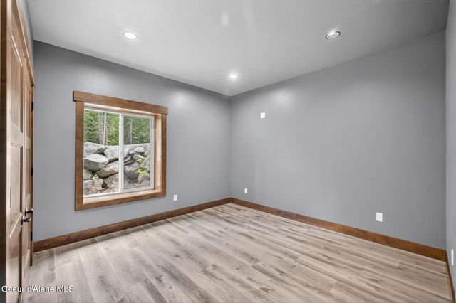 2282 N North Center Valley RD, Sandpoint, ID 83864