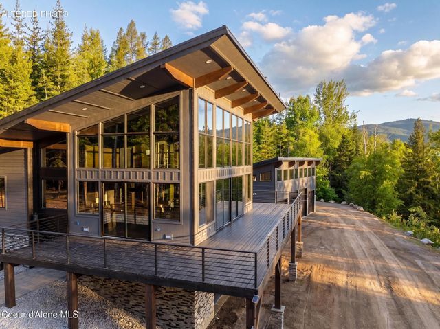 2282 N North Center Valley RD, Sandpoint, ID 83864