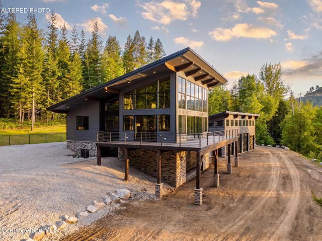 2282 N North Center Valley RD, Sandpoint, ID 83864