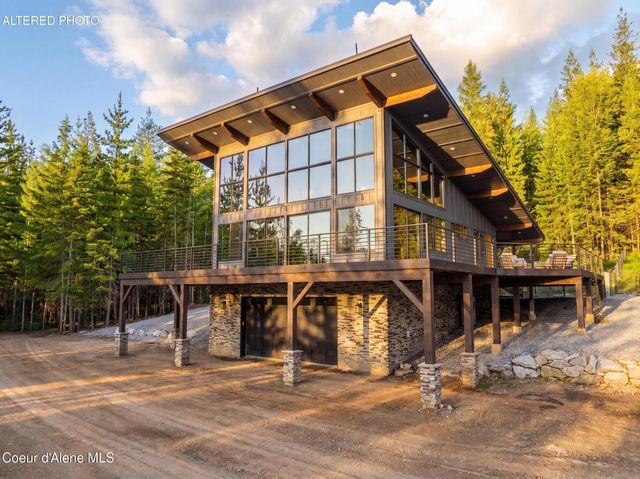 2282 N North Center Valley RD, Sandpoint, ID 83864