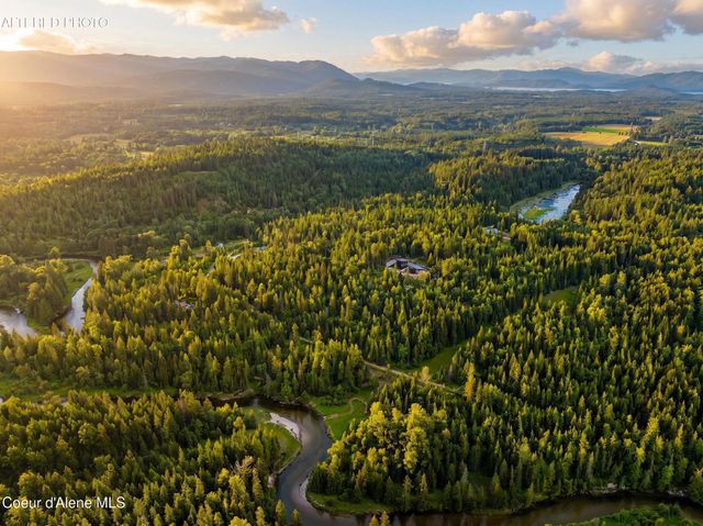 2282 N North Center Valley RD, Sandpoint, ID 83864
