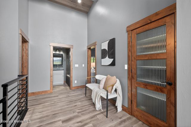 2282 N North Center Valley RD, Sandpoint, ID 83864