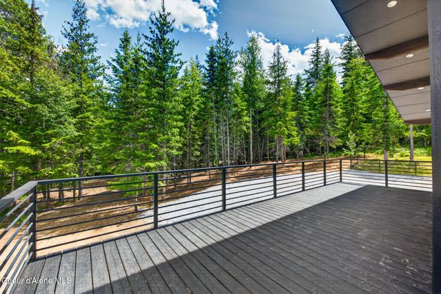 2282 N North Center Valley RD, Sandpoint, ID 83864