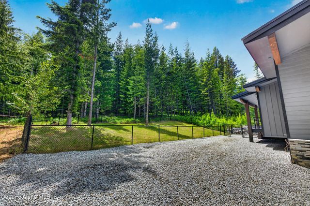 2282 N North Center Valley RD, Sandpoint, ID 83864