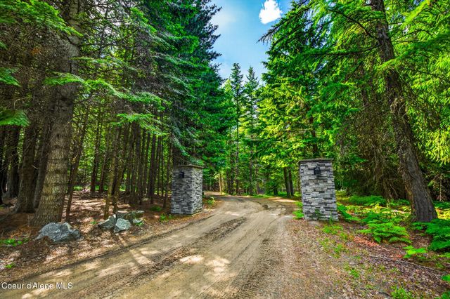 2282 N North Center Valley RD, Sandpoint, ID 83864