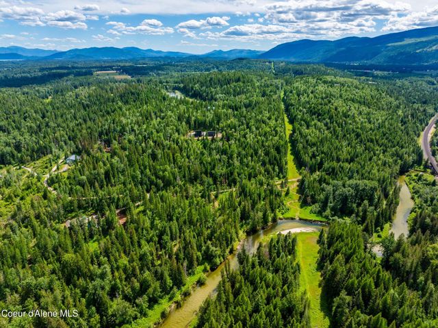 2282 N North Center Valley RD, Sandpoint, ID 83864