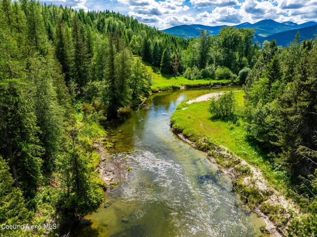 2282 N North Center Valley RD, Sandpoint, ID 83864