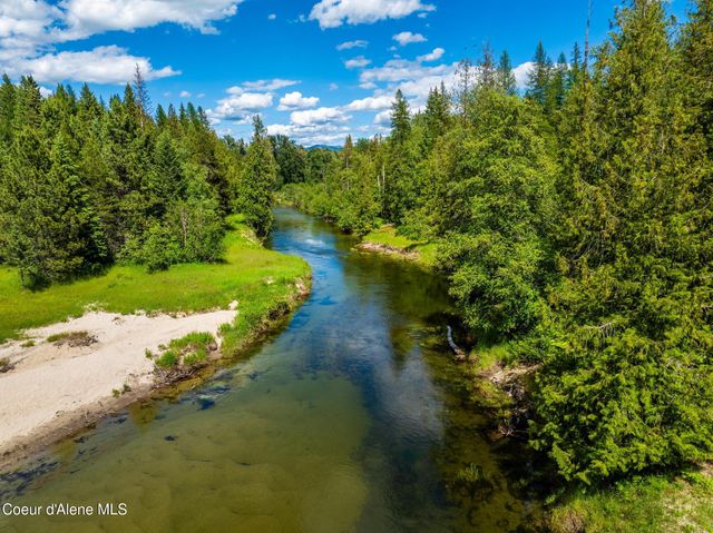 2282 N North Center Valley RD, Sandpoint, ID 83864
