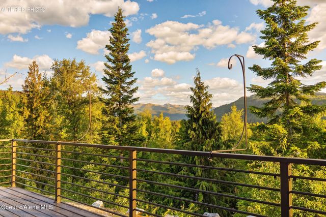 2282 N North Center Valley RD, Sandpoint, ID 83864