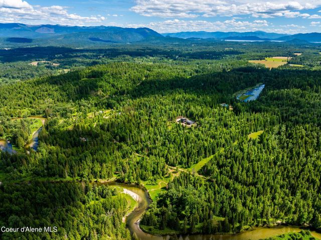 2282 N North Center Valley RD, Sandpoint, ID 83864