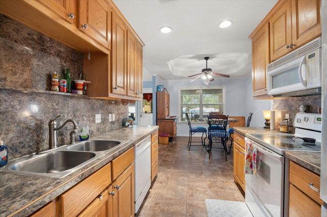 612 Parker Lane, Granbury, TX 76048