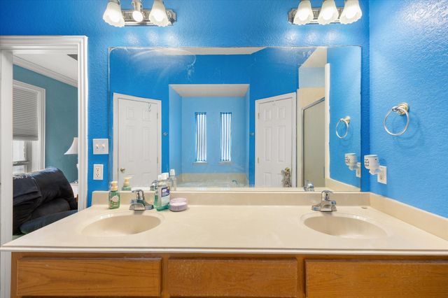 612 Parker Lane, Granbury, TX 76048