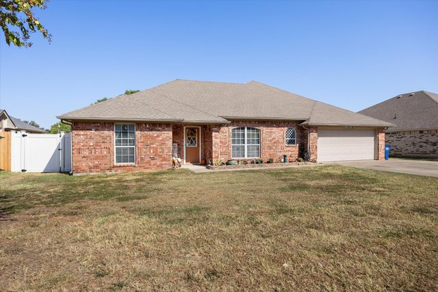 612 Parker Lane, Granbury, TX 76048