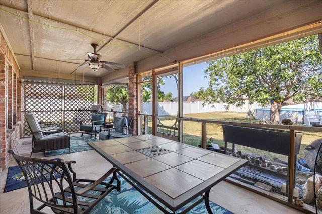 612 Parker Lane, Granbury, TX 76048