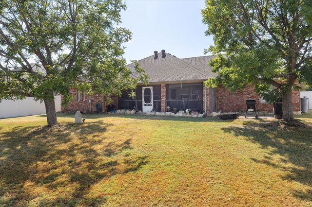 612 Parker Lane, Granbury, TX 76048