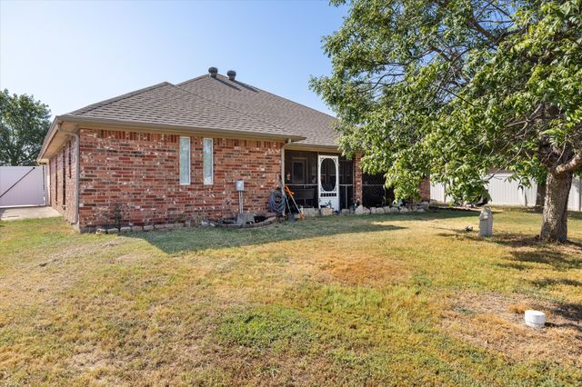 612 Parker Lane, Granbury, TX 76048