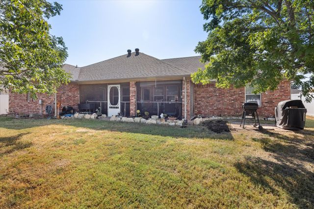 612 Parker Lane, Granbury, TX 76048