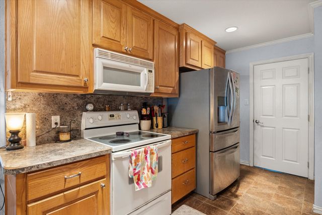612 Parker Lane, Granbury, TX 76048