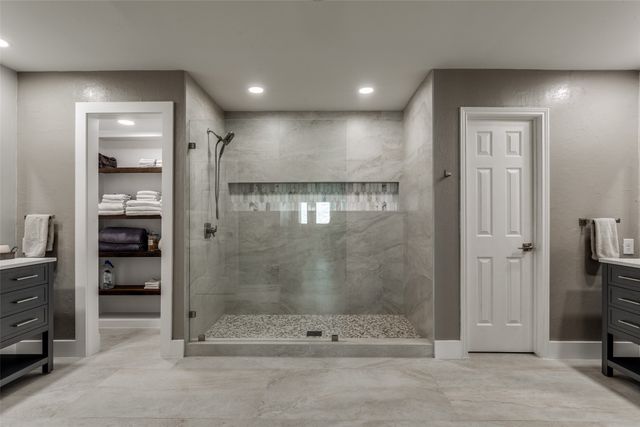 16015 Chalfont Circle, Dallas, TX 75248