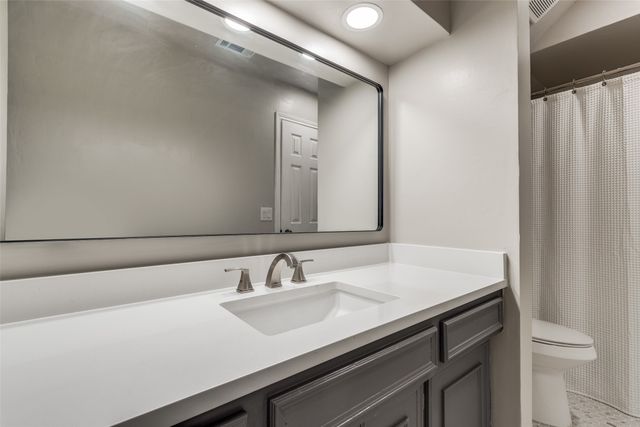 16015 Chalfont Circle, Dallas, TX 75248